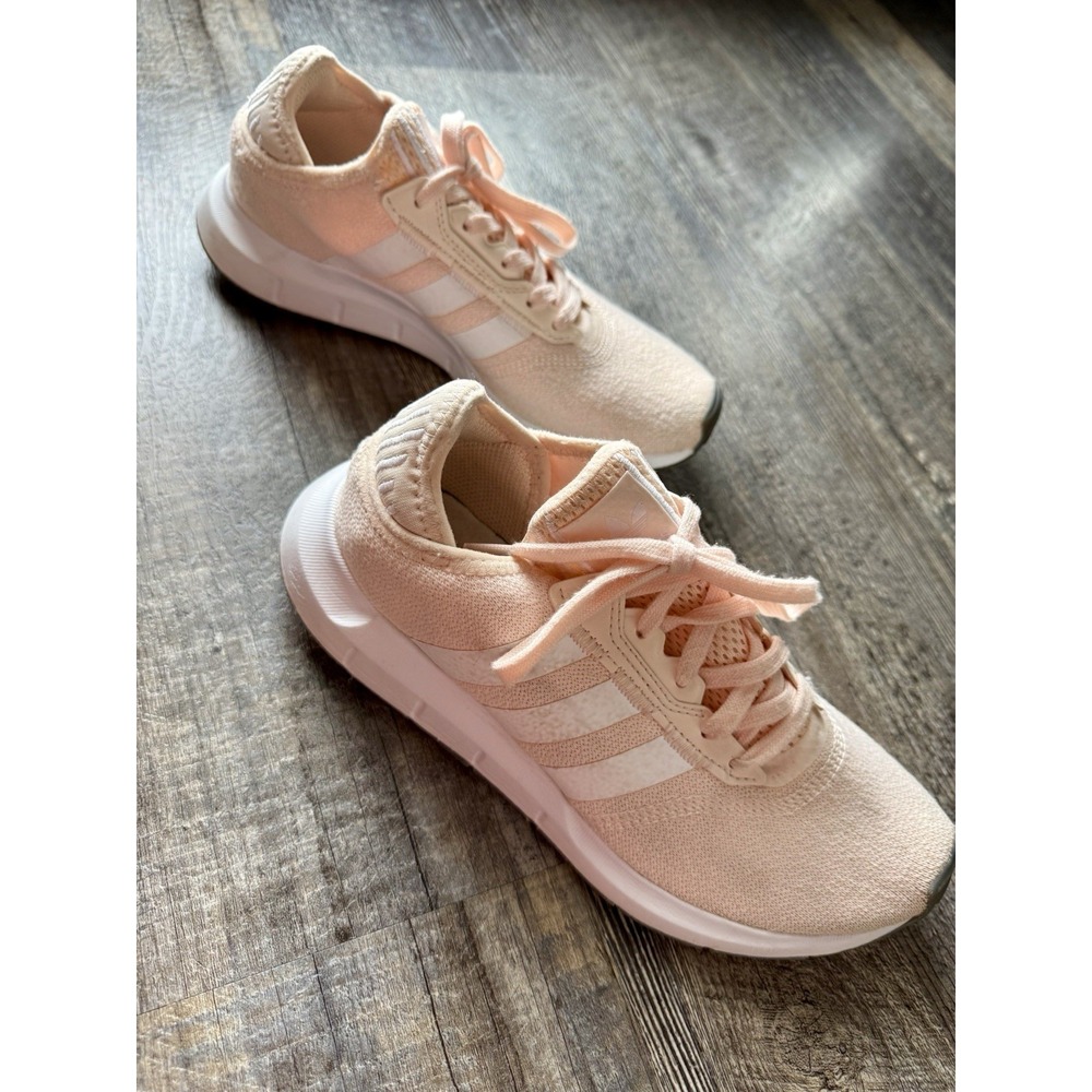 Size 7 - adidas Swift Run X‎ Pink Tint woman's 2-34